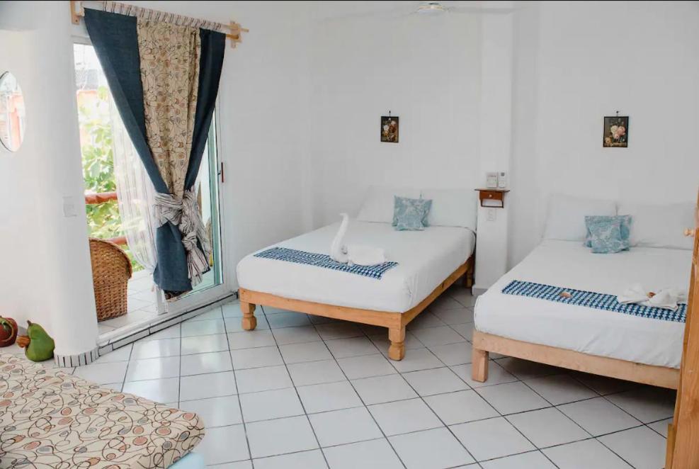 Las Palmas Zihuatanejo Exterior photo